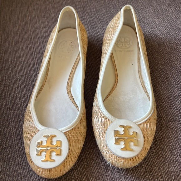 Tory Burch Reva Raffia Straw Ballet Flat - Picture 5 of 8